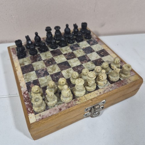Vintage compact inch chess - inch,