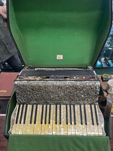 Olympian hohner tango piano - tango, iv