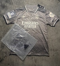 Real Madrid 2024/25 Men's Third Kit Size Medium Player Mbappe 9