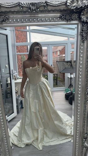 Beautiful vintage pronuptia - beautiful,