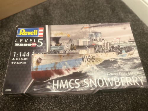 Revell 05132 hmcs snowberry - revell,