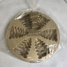 Nordic Ware Cake Pan Evergreen