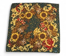 Ladies CHANEL Vintage Green Sunflower Print 100% Silk Sqaure Scarf L55