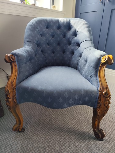 Elegant vintage armchair - elegant,