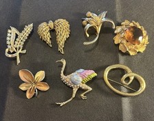 Seven Gold Tone Brooches Inc Hollywood Some Vintage Costume Jewellery