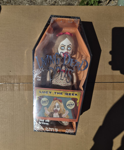 Living dead dolls lucy the - living,