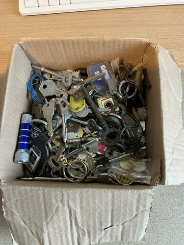 Box old keys and - box, of