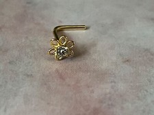 Flower nose stud 18 carat gold