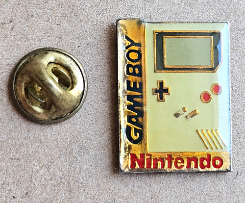 Gameboy pin nintendo console - pin,