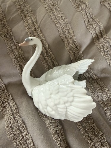 Swan ornament lladro - swan,