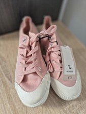 Ladies Dusky Pink Lace Up