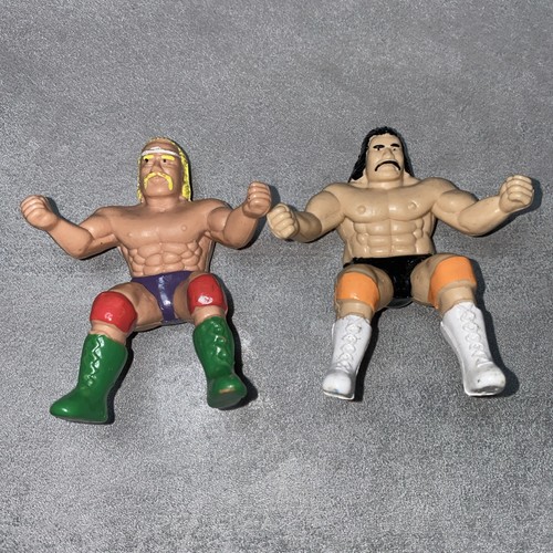 Thumb wrestler action - thumb,