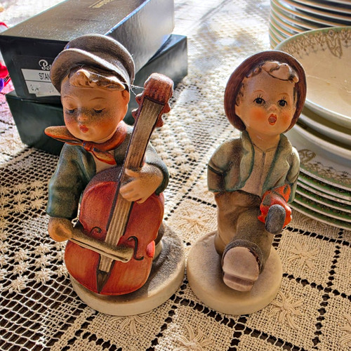 Hummel hand painted ceramic - painted,