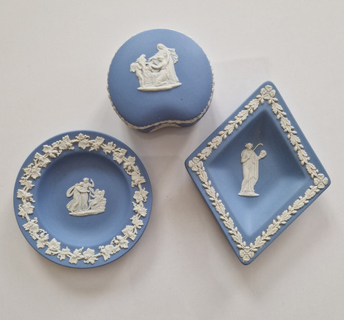 Wedgwood blue jasperware - wedgwood,
