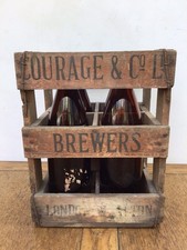 VINTAGE WOODEN COURAGE BREWERY CRATE COMPLETE WITH 4 GLASS BEER BOTTLES