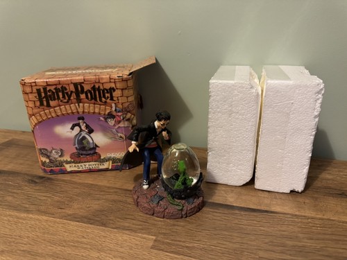 Harry potter snow globe - harry,