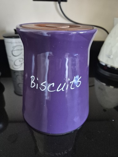 Biscuit barrel aubergine - barrel,