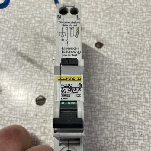 Square rcbo b32 30ma - d,