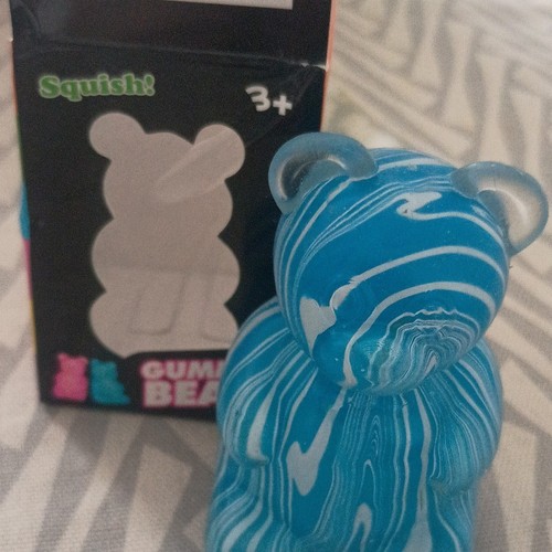 Squish blue white gummy - blue/white, bear