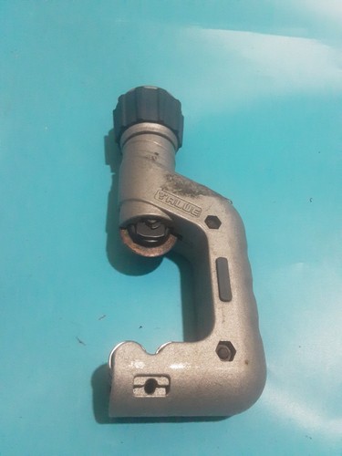 Vtc pipe cutter - pipe,