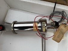 Oxford Instruments Optistat CF2 Cryostat 