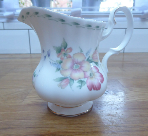 Vintage royal kendal fine - royal,
