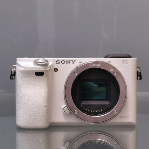 Sony alpha a6000 mirrorless - sony,