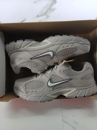 Nike rnr uk8 moon - v5,
