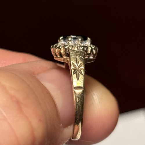 Vintage 9ct gold signet ring - gold,