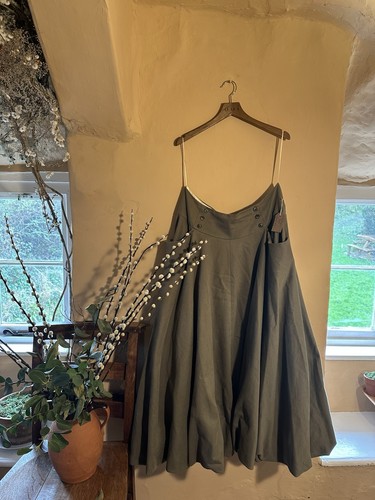 Cabbages and roses skirt bnwot - and,