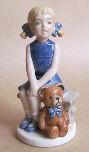Royal copenhagen figurine - figurine, emma