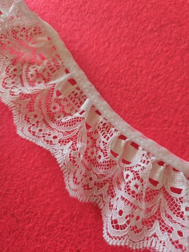 Gathered lace white trim - gathered,