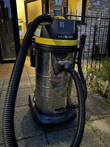 Maxblast 60l industrial vacuum - maxblast,