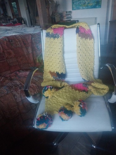 Long crazy zara scarf very - crazy,