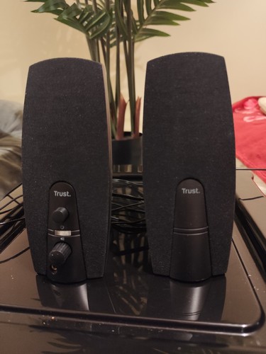 Trust speakers black - 2.0,