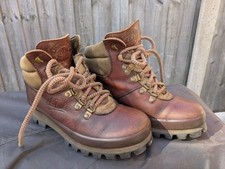 Chris  Brasher ladies size 5