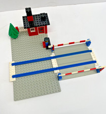 Vintage 1976 Lego Level Crossing Set 146, nearly complete