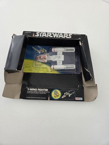 Star wars wing fighter - star,