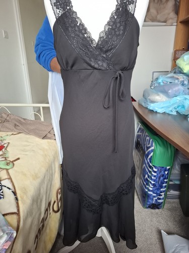 Dunnes stores black lace trim - dunnes,