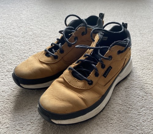 Ladies size timberland - 4,