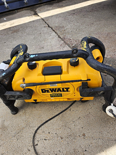 Dewalt dc011 portable fm - dc011-xj,