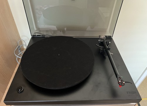 Rega planar turntable - planar,