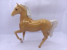 BESWICK PONY / HORSE PALOMINO