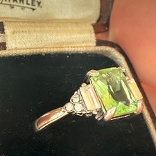 Green Ladies Rings Emerald art