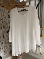 Star by Julien Macdonald @