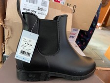 Pavers Slip-On Chelsea Boots