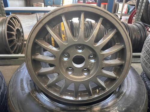 Pair alloy wheels - of,