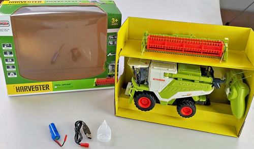 Large combine harvester - large,
