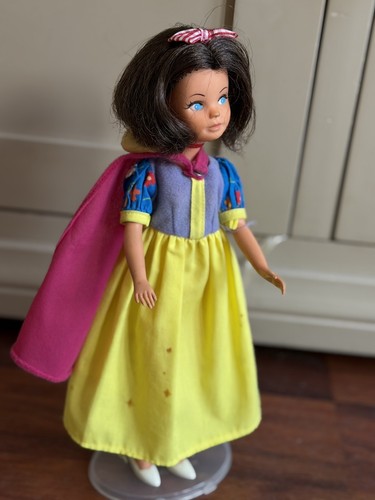 Sindy snow white dress and - in,