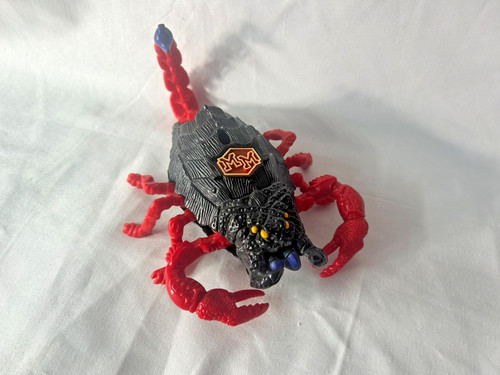 Mighty max stings - max, scorpion